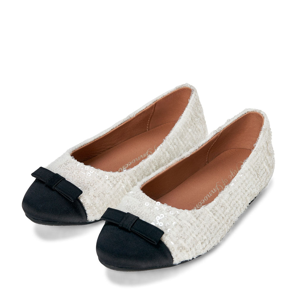 Angelina White/Black Flats