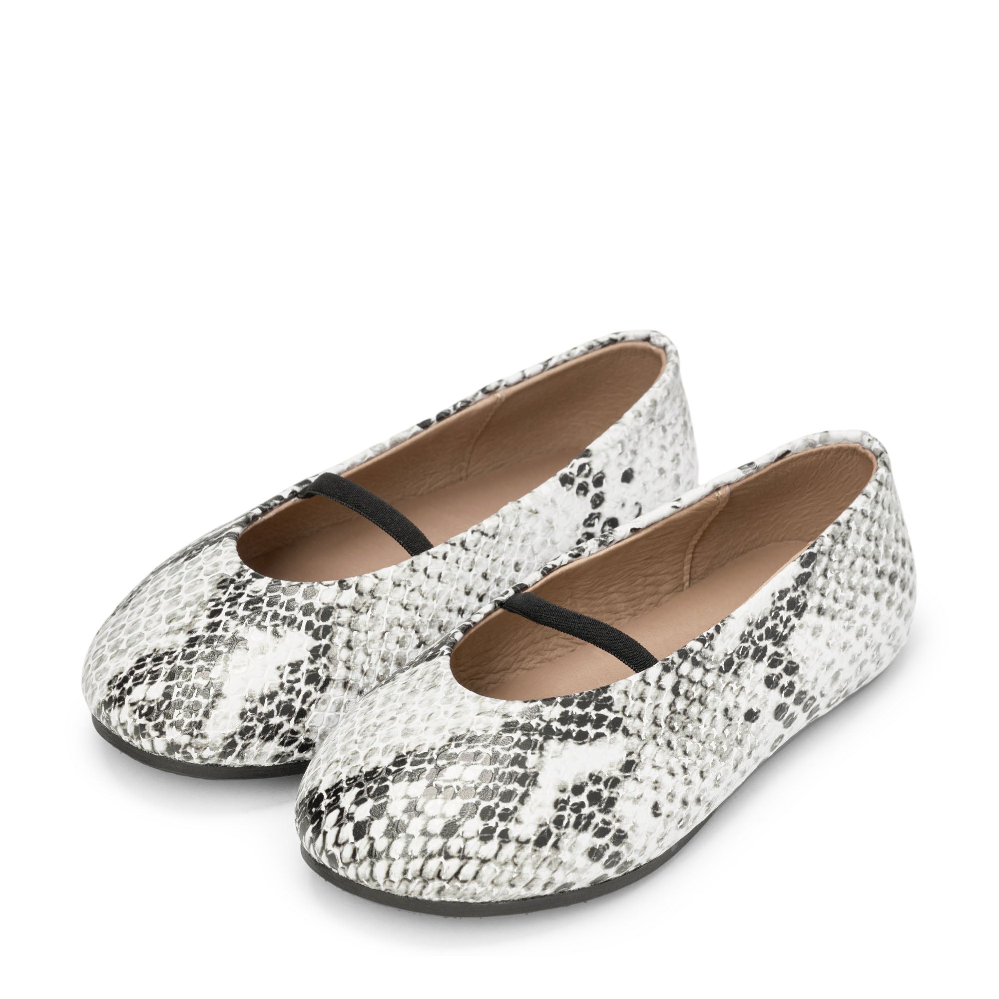 Daphne 2.0 White/black Flats