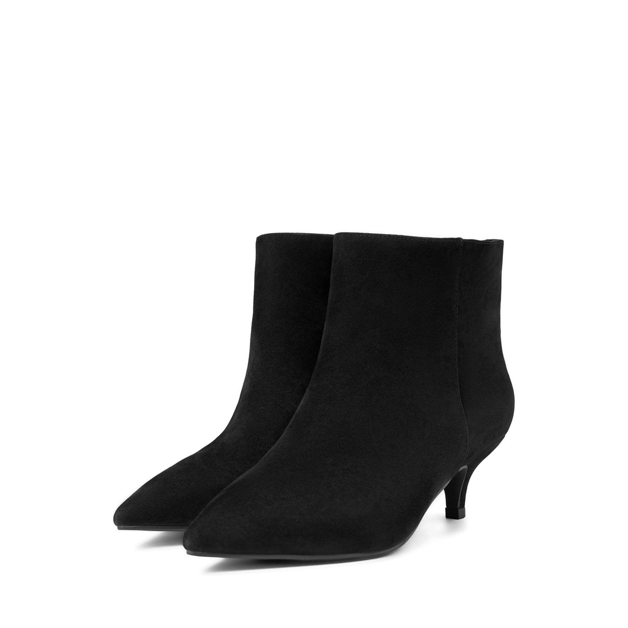 Issy Black