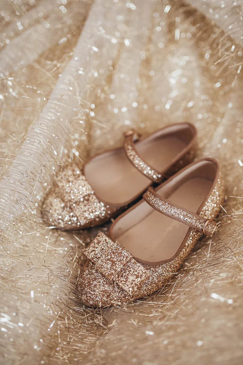 Dazzling Touches: How Sparkling Shoes Create Fairytale Moments