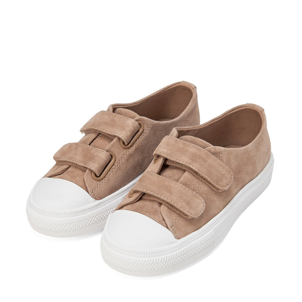 Jessie Beige Sheakers by Age of Innocence
